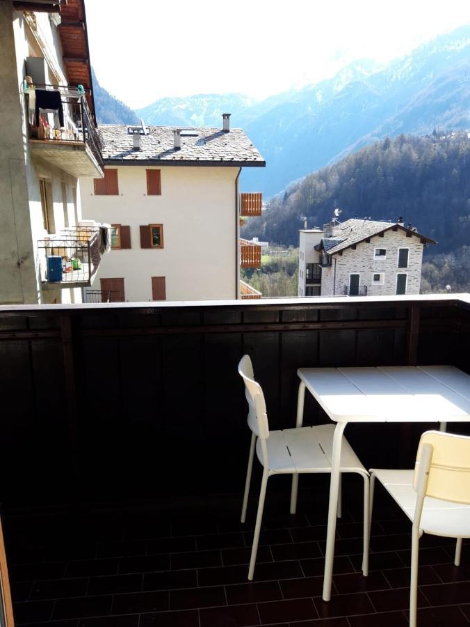 Апартаменти Grazioso Monolocale A Pochi Passi Dal Centro Cittadino К'єза-ін-Вальмаленко Екстер'єр фото